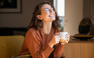 Πώς ο καφές μπορεί να μειώσει τον κίνδυνο κατάθλιψης στους ενήλικες