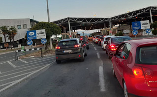 Ουρές για τον Ολυμπιακό στα σύνορα της Σερβίας Ουρές για τον Ολυμπιακό στα σύνορα της Σερβίας