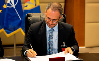 Υπογραφή μνημονίου συνεργασίας μεταξύ υπουργείου Εθνικής Άμυνας και ΔΕΔΔΗΕ