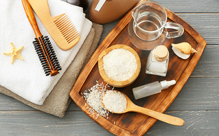 Νερό ρυζιού: Πρέπει ή όχι να το χρησιμοποιήσετε για την περιποίηση των μαλλιών σας