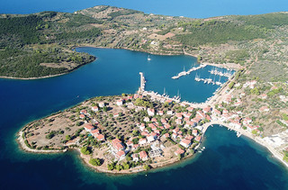 Τα Τριζόνια από ψηλά Τα Τριζόνια από ψηλά