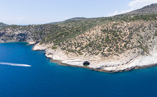 Η Γκιόλα από μακριά Η Γκιόλα από μακριά