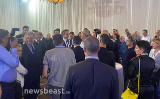 Ο Κυριάκος Μητσοτάκης με τα στελέχη της ΝΔ Κύπρου Ο Κυριάκος Μητσοτάκης με τα στελέχη της ΝΔ Κύπρου