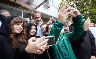 Περιοδεία του Κυριάκου Μητσοτάκη στη Θέρμη Περιοδεία του Κυριάκου Μητσοτάκη στη Θέρμη