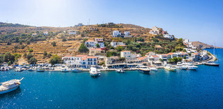 Λιμάνι στην Τζια Λιμάνι στην Τζια