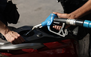 Ακρίβεια: Οι περιοχές με τις υψηλότερες τιμές βενζίνης