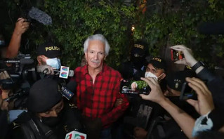 Γουατεμάλα: Συνελήφθη δημοσιογράφος που κατηγόρησε τον πρόεδρο της χώρας και τη Γενική Εισαγγελέα για διαφορά