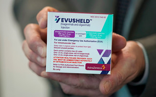 Κορονοϊός: Άνοιξε η πλατφόρμα για τη χορήγηση μονοκλωνικών αντισωμάτων Evusheld – Ποιοι δικαιούνται τη θεραπεία