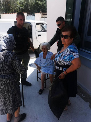 Εκκένωση χωριού Σταυρός στη Λέσβο Εκκένωση χωριού Σταυρός στη Λέσβο