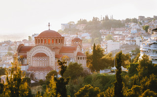 Εκκλησία στη Θεσσαλονίκη Εκκλησία στη Θεσσαλονίκη