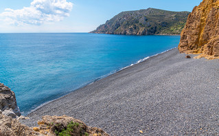 Τα Μαύρα Βόλια στη Χίο από ψηλά