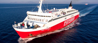 Βλάβη στο Fast Ferries Andros: Επιστρέφει στη Ραφήνα με 446 επιβάτες