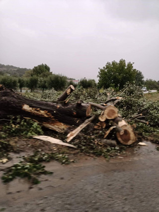 Κακοκαιρία στην Καλαμπάκα Κακοκαιρία στην Καλαμπάκα