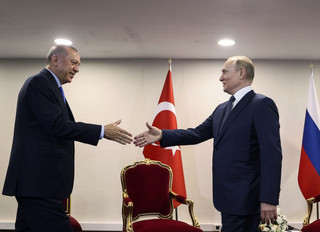 Ερντογάν και Πούτιν ξαναβρίσκονται στο Σότσι – Το «παιχνίδι» υπομονής και το&#8230; στήσιμο