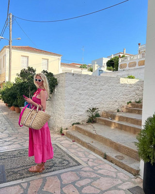 Κλόντια Σίφερ Κλόντια Σίφερ