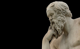 Δέκα γνωμικά του Σωκράτη τροφή για σκέψη