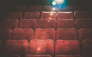 ελεύθερες θέσεις σε κινηματογράφο ελεύθερες θέσεις σε κινηματογράφο