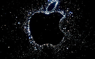 Apple Apple