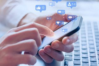 κινητό social media κινητό social media