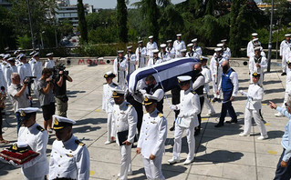 Σε λίγο το τελευταίο “αντίο” στη 19χρονη ναυτική δόκιμο Θάλεια Κορδαμπάλου Σε λίγο το τελευταίο “αντίο” στη 19χρονη ναυτική δόκιμο Θάλεια Κορδαμπάλου