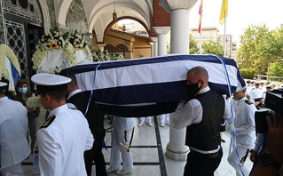 Σε λίγο το τελευταίο “αντίο” στη 19χρονη ναυτική δόκιμο Θάλεια Κορδαμπάλου Σε λίγο το τελευταίο “αντίο” στη 19χρονη ναυτική δόκιμο Θάλεια Κορδαμπάλου