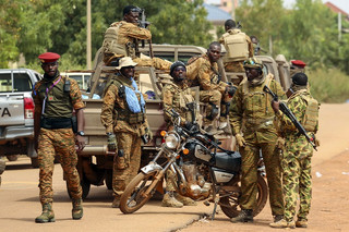 Μπουρκίνα Φάσο: ΜΚΟ καταγγέλλει ότι ο στρατός «εκτέλεσε» τουλάχιστον 21 άμαχους και «βασάνισε» γυναίκες