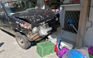 Σκηνές πανικού στη λαϊκή αγορά Καλαμπάκας – ΙΧ παρέσυρε τρία άτομα Σκηνές πανικού στη λαϊκή αγορά Καλαμπάκας – ΙΧ παρέσυρε τρία άτομα