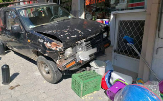Σκηνές πανικού στη λαϊκή αγορά Καλαμπάκας – ΙΧ παρέσυρε τρία άτομα Σκηνές πανικού στη λαϊκή αγορά Καλαμπάκας – ΙΧ παρέσυρε τρία άτομα