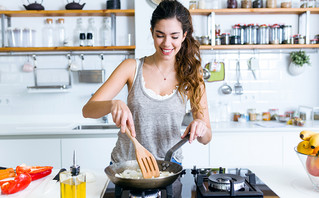 Πώς να εξοικονομήσετε χρόνο από το μαγείρεμα όσοι είστε πολυάσχολοι