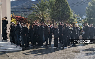 Οργή και πόνος στην κηδεία της 21χρονης Έμμα Οργή και πόνος στην κηδεία της 21χρονης Έμμα