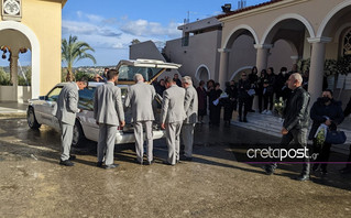 Οργή και πόνος στην κηδεία της 21χρονης Έμμα Οργή και πόνος στην κηδεία της 21χρονης Έμμα