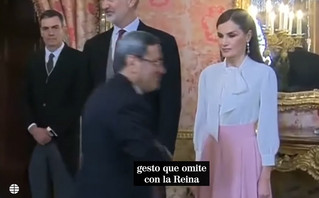 Ο Ιρανός πρέσβης δεν έδωσε το χέρι του στη βασίλισσα Λετίθια στην Ισπανία – Δείτε το βίντεο