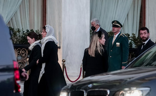 Δείπνο της οικογένειας τέως βασιλιά Κωνσταντίνου μετά την κηδεία του Δείπνο της οικογένειας τέως βασιλιά Κωνσταντίνου μετά την κηδεία του