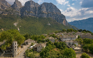 Πύργοι Αστράκας, Πάπιγκο