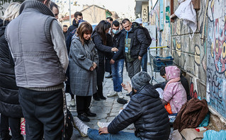 Η Κατερίνα Σακελλαροπούλου σε δράση της Streetwork του ΟΚΑΝΑ: «Μετατρέποντας τον φαύλο κύκλο της εξάρτησης σε μονοπάτι ελπίδας»