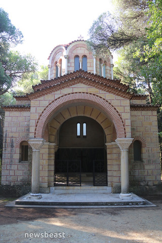 Το Βασιλικό Κοιμητήριο Τατοΐου Το Βασιλικό Κοιμητήριο Τατοΐου