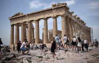 Τράπεζα της Ελλάδας: Ξεπέρασαν τα 27,8 εκατομμύρια οι τουρίστες το 2022