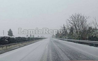 Πολύ χιόνι στην Αθηνών - Λαμίας μέχρι την Αρκίτσα