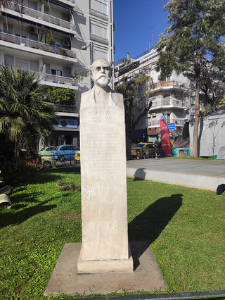 Πρόγραμμα αποκατάστασης των υπαίθριων γλυπτών στο κέντρο και τις γειτονιές της πόλης Πρόγραμμα αποκατάστασης των υπαίθριων γλυπτών στο κέντρο και τις γειτονιές της πόλης