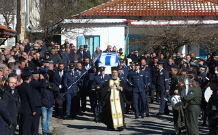 Στάθης Τσιτλακίδης: Αυτή την ώρα το τελευταίο αντίο στον πιλότο Στάθης Τσιτλακίδης: Αυτή την ώρα το τελευταίο αντίο στον πιλότο