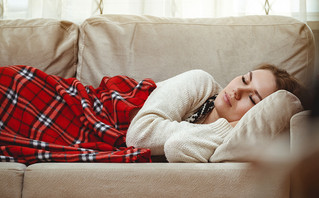 Εποχιακός ύπνος: Γιατί τον χειμώνα πρέπει να κοιμόμαστε περισσότερο