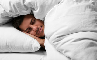 Πώς σχετίζονται οι ώρες του ύπνου με τον αυξημένο κίνδυνο να αρρωστήσει κάποιος