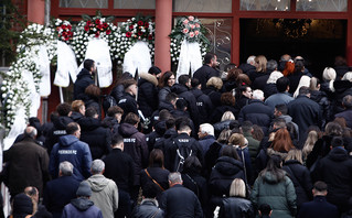 Κηδεία της Αθηνάς Κατσάρα μετά το δυστύχημα στα Τέμπη Κηδεία της Αθηνάς Κατσάρα μετά το δυστύχημα στα Τέμπη