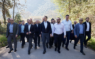 Μητσοτάκης σε Άγιο Κωνσταντίνο και Καμένα Βούρλα Μητσοτάκης σε Άγιο Κωνσταντίνο και Καμένα Βούρλα