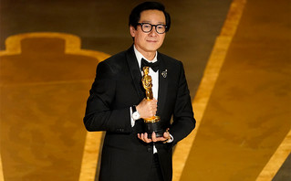 Κε Χούι Κουάν, το ξεχασμένο παιδί σταρ του σινεμά και το εντυπωσιακό comeback στα Όσκαρ