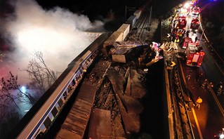 Το χρονικό της τραγωδίας των Τεμπών: Καρέ – καρέ η πορεία της σύγκρουσης των δύο τρένων