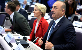 Η Ούρσουλα φον ντερ Λάιεν και ο Τζο Μπάιντεν Η Ούρσουλα φον ντερ Λάιεν και ο Τζο Μπάιντεν