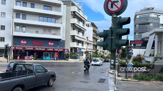 Κρήτη: Φανάρι στο Ηράκλειο είναι στραμμένο προς το πεζοδρόμιο