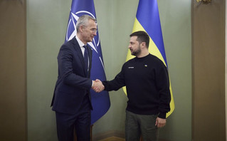 Επιμένει το ΝΑΤΟ για Ουκρανία &#8211; «Το μέλλον της είναι μαζί μας»