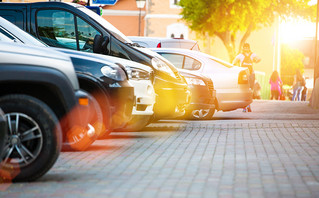 Παρκαρισμένα αυτοκίνητα Παρκαρισμένα αυτοκίνητα